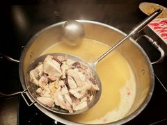 -鲜入唯煮·港式海鲜牛肉火锅(金宝街店)