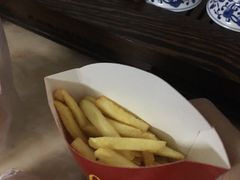 -麦当劳(中二横路店)