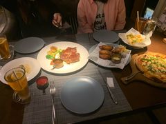 -卡普里披萨·牛扒·下午茶