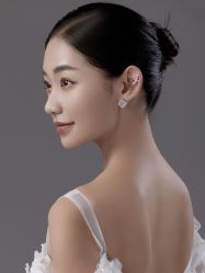 -至臻微拉婚纱摄影