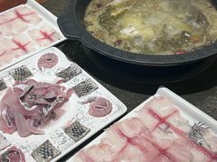 -景明轩•养生酸汤鱼火锅 云贵鲜菌 现舂野果酸汤(王寨小区店)