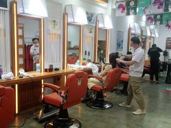 -心迪染发专门店