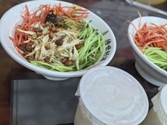 -牛一嘴·兰州牛肉面·大盘鸡(财富中心店)