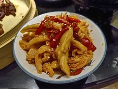 -川流不息·地道川菜·小龙虾(新松江路店)