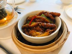 鲍汁凤爪-映月楼