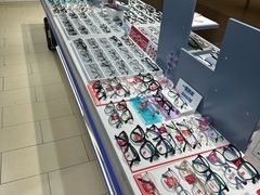 -美式眼镜·授权蔡司.依视路.尼康.豪雅.明月(南翔印象城店)