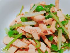 芹菜香干-费大厨辣椒炒肉(万家丽一店)