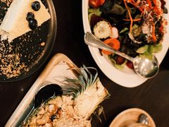 -Chom Cafe and Restaurant