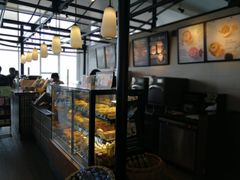 面包甜点陈列柜-星巴克(海口美兰机场分店)