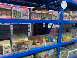 -逝水玩具折扣店