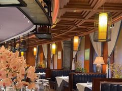 -八府香鸭·啫啫煲(华山路店)