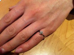 老公的白魔爪-威德钻石-克拉钻大本营(南京东路店)