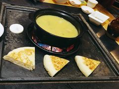 -有一锅·野生菌黑山羊腊排骨火锅(古城北门店)