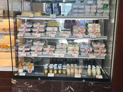 面包甜点陈列柜-老大昌(淮海中路店)