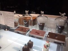 -UNI UNI(环亚凯瑟琳店)