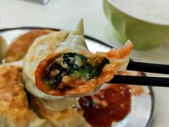 香煎鲜肉韭菜饺-芬芳甜品(体育东横街店)