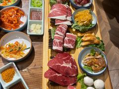 -明洞阿姨·韩式酱蟹烤肉·创意料理(三元桥店)