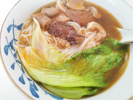 三番牛杂(城市花园店)-"「牛杂桂林米粉」牛肠有点肥,牛肝吃起来感.