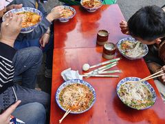 -巍山𤆵肉饵丝