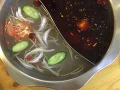 -何氏串串香火锅(翠亨店)