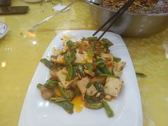 -乡土特色.冷锅鱼.牦牛肉汤锅