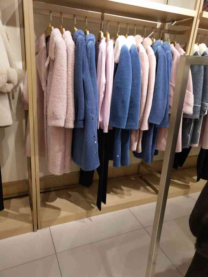 梦燕(欧尚超市店)-"直击点评年终盛典无锡分会场梦燕女装,本.