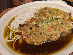 剁椒鱼头-福阿婆老牌湘菜(大润发店)