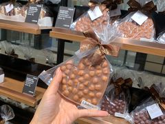 面包甜点陈列柜-Laderach 莱德拉(上海环贸iapm店)