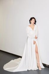 -Renee芮亦婚纱(原丽莎)