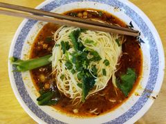 -渝之汇牛肉豌杂面