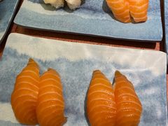 大满足三文鱼鱼腩寿司-元气寿司(东方宝泰店)