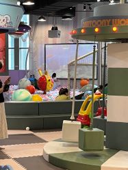 -卡通尼乐园(五彩世界店)