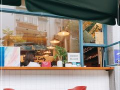 门面-Be Lived Cafe比例咖啡(摩天轮店)