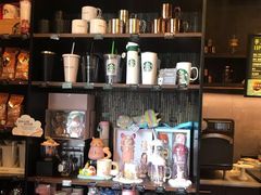 零售区-星巴克臻选(青岛麦凯乐分店)