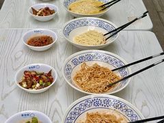 -李与白包子铺(桐梓林店)