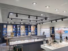 -宏宇眼镜蔡司依视路折扣店(兆佳眼镜城店)