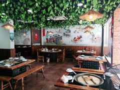 大堂-三里屯土灶炖公鸡地锅鸡(江东店)