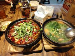 -有红鸡毛店·砂锅菜(抚琴夜市店)