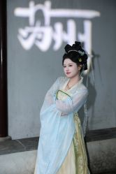 -一揽芳华汉服旗袍体验馆(拙政园店)