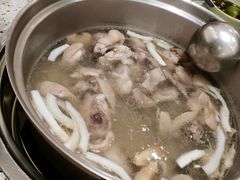松茸菌椰子鸡锅-椰子营·椰子鸡火锅(万象里店)