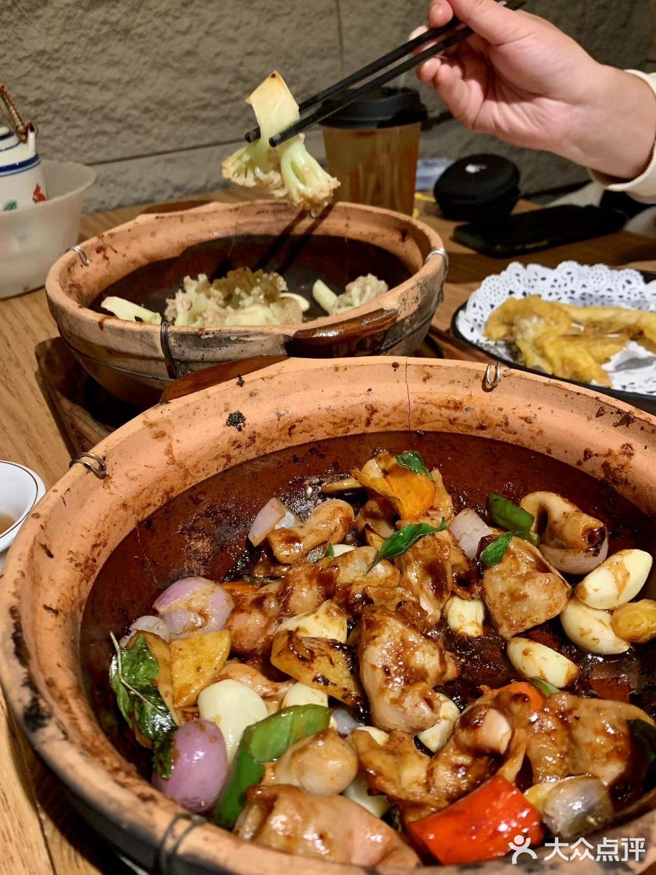 广州宵夜好去处 | 首选天宝食坊蚝啫大排档.. 