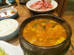 -明洞阿姨·韩式酱蟹烤肉·创意料理(三元桥店)