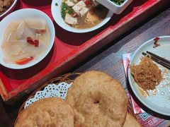 -蓝田九大碗民俗食府(蓝田店)