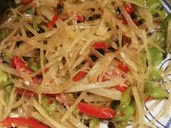 -云海肴·汽锅鸡·云南菜(天山百盛优客店)