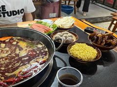 -重庆故事姊妹老火锅(财经学院店)
