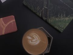 -UNI UNI(环亚凯瑟琳店)