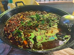 -鸿顺老铁锅美蛙鱼府(解放碑店)