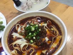 -雷祖芳老妈蹄花店