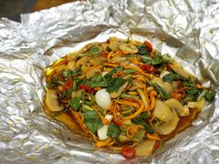 包烧杂菌-花馬肆.云南过桥米线(汉神购物广场现场熬汤店)