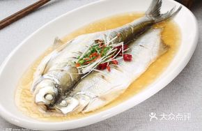 Steamed Freshwater Fish with Salted Pork